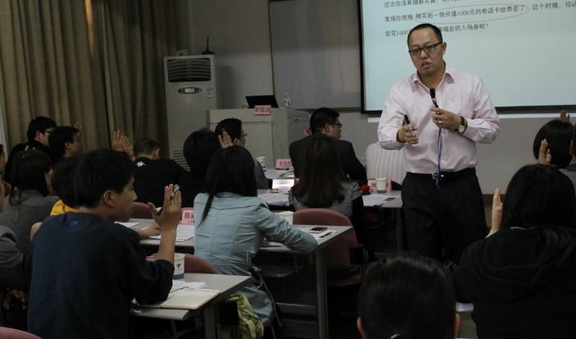 季鍇源授課圖片