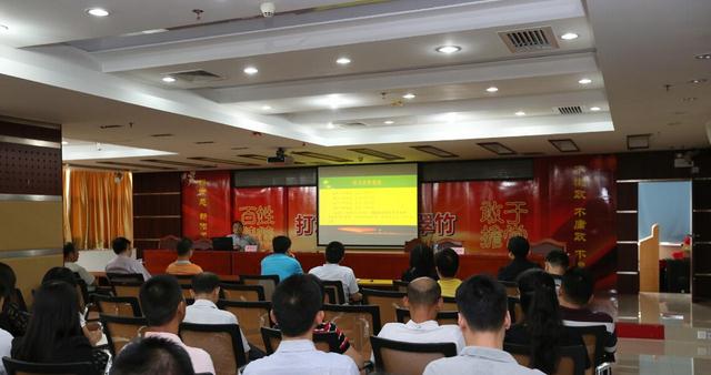 晏世樂老師授課圖片